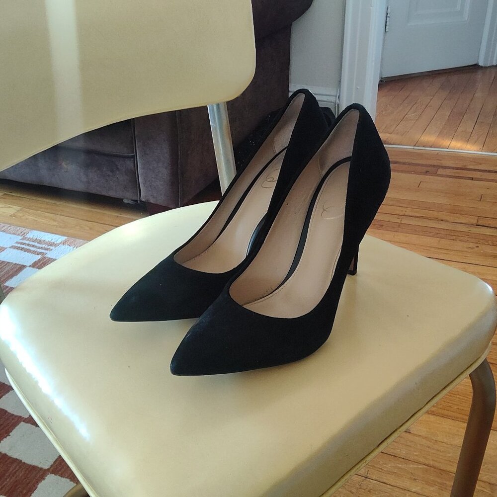 Sam Edelman Hazel Pointed Toe Suede Pumps in Black